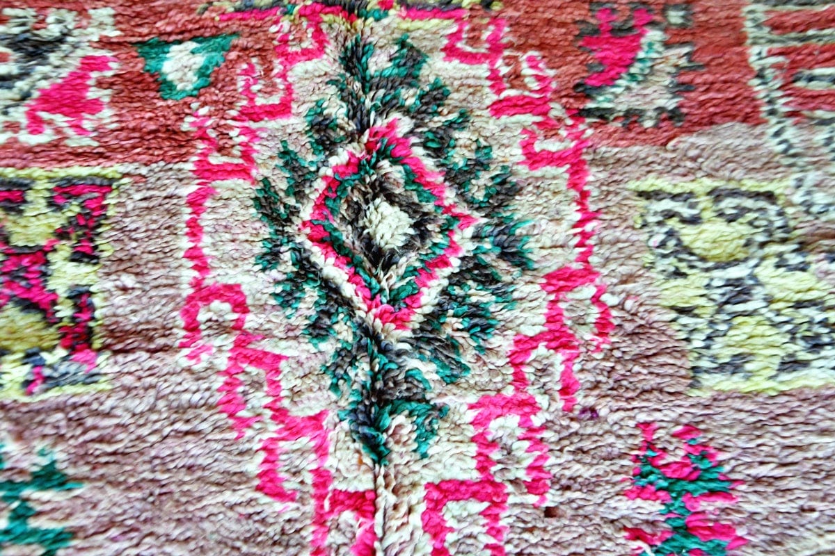 Pink mint Vintage moroccan boujaad rug Boho close up