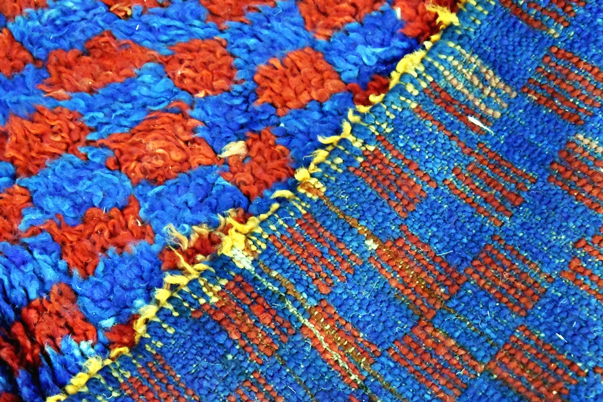 Beni mguild checker blue red rug