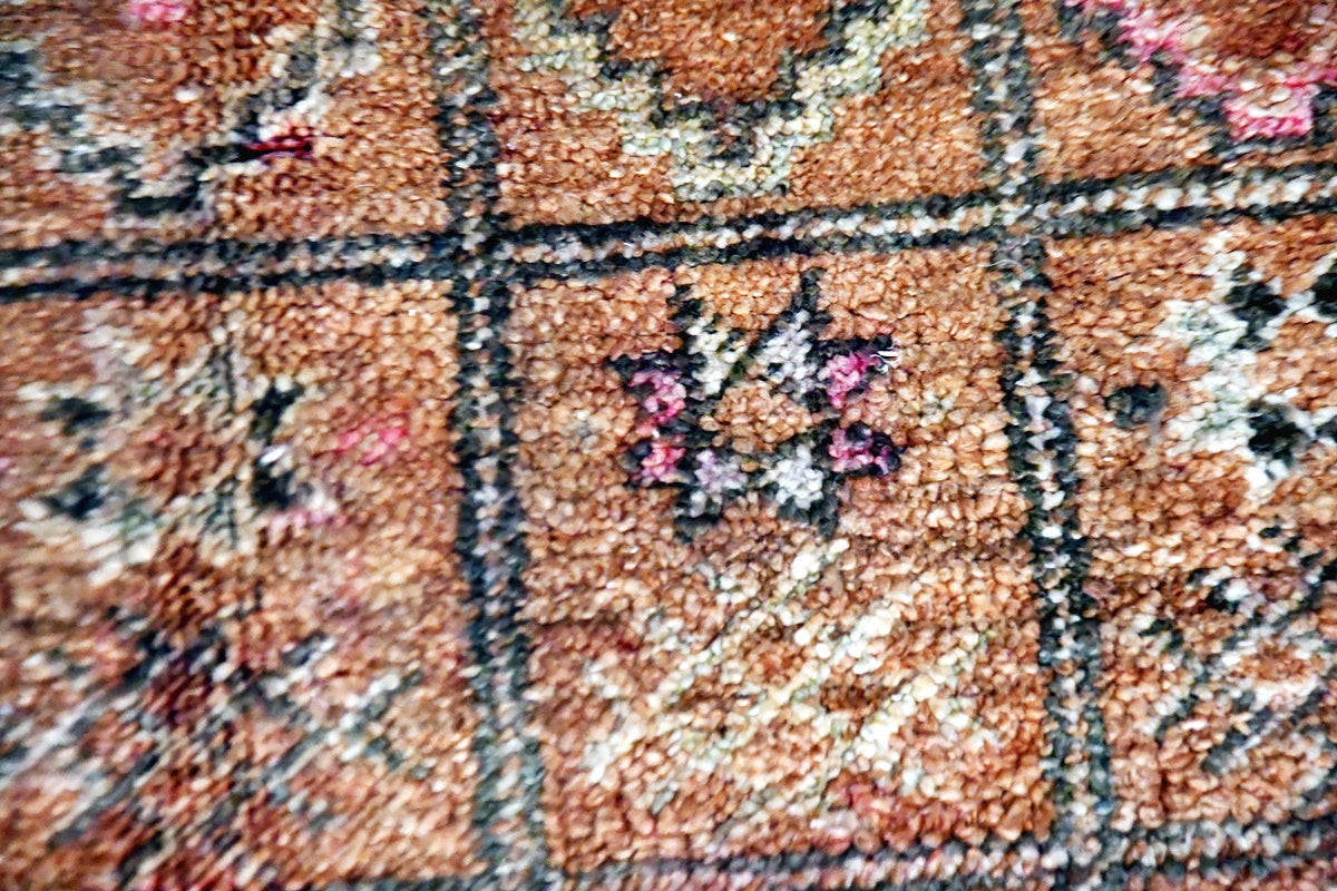 Dark rust pink zemmour rug close