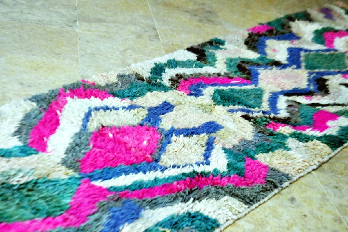 Green pink beige moroccan boujaad wool runner rug side