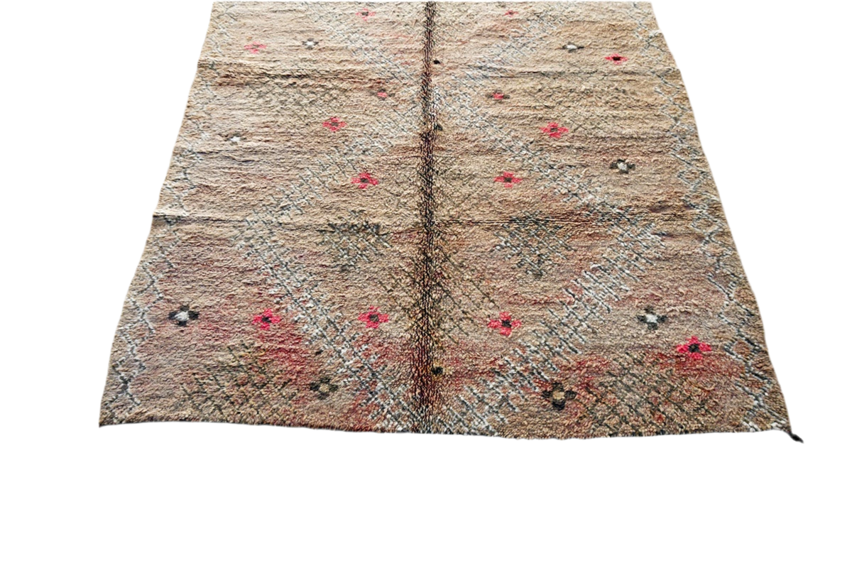 Pastel pink vintage morocccan marmoucha rug