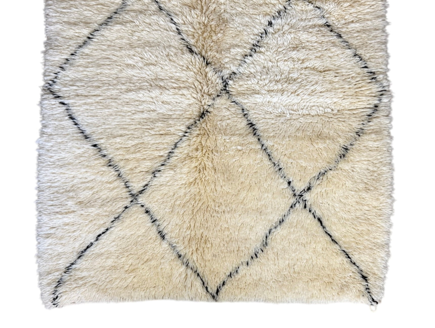 Plush beni ourain diamonds top