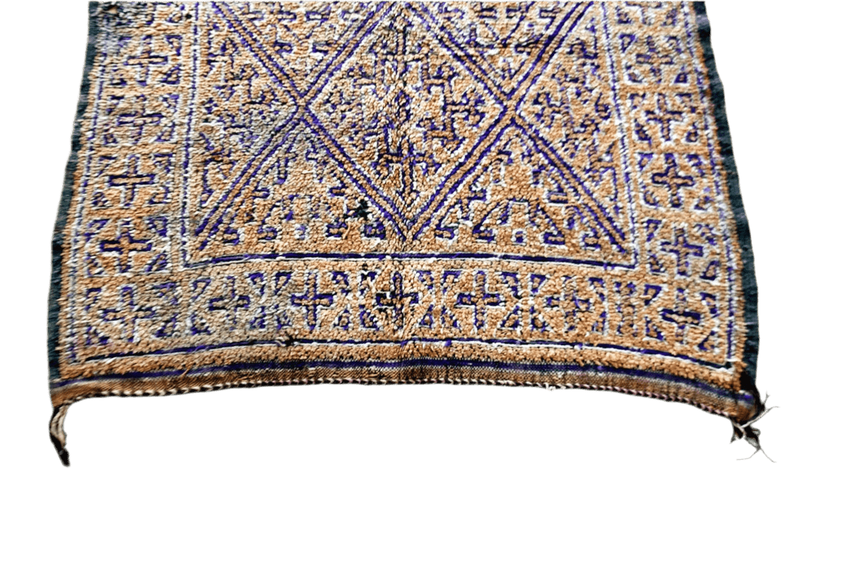 Sand purple Moroccan beni mguild vintage wool rug top