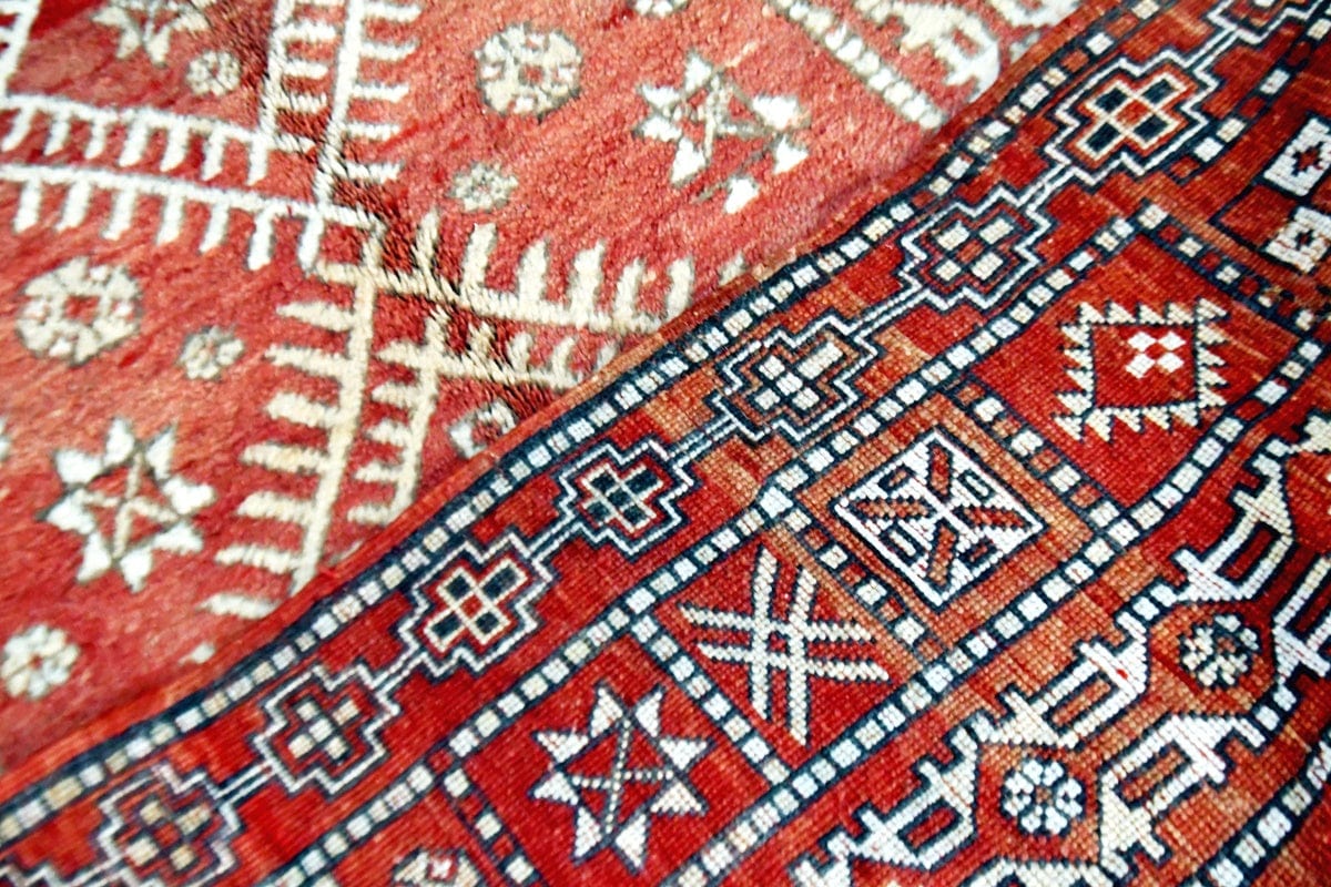 back red zemmour rug vintage