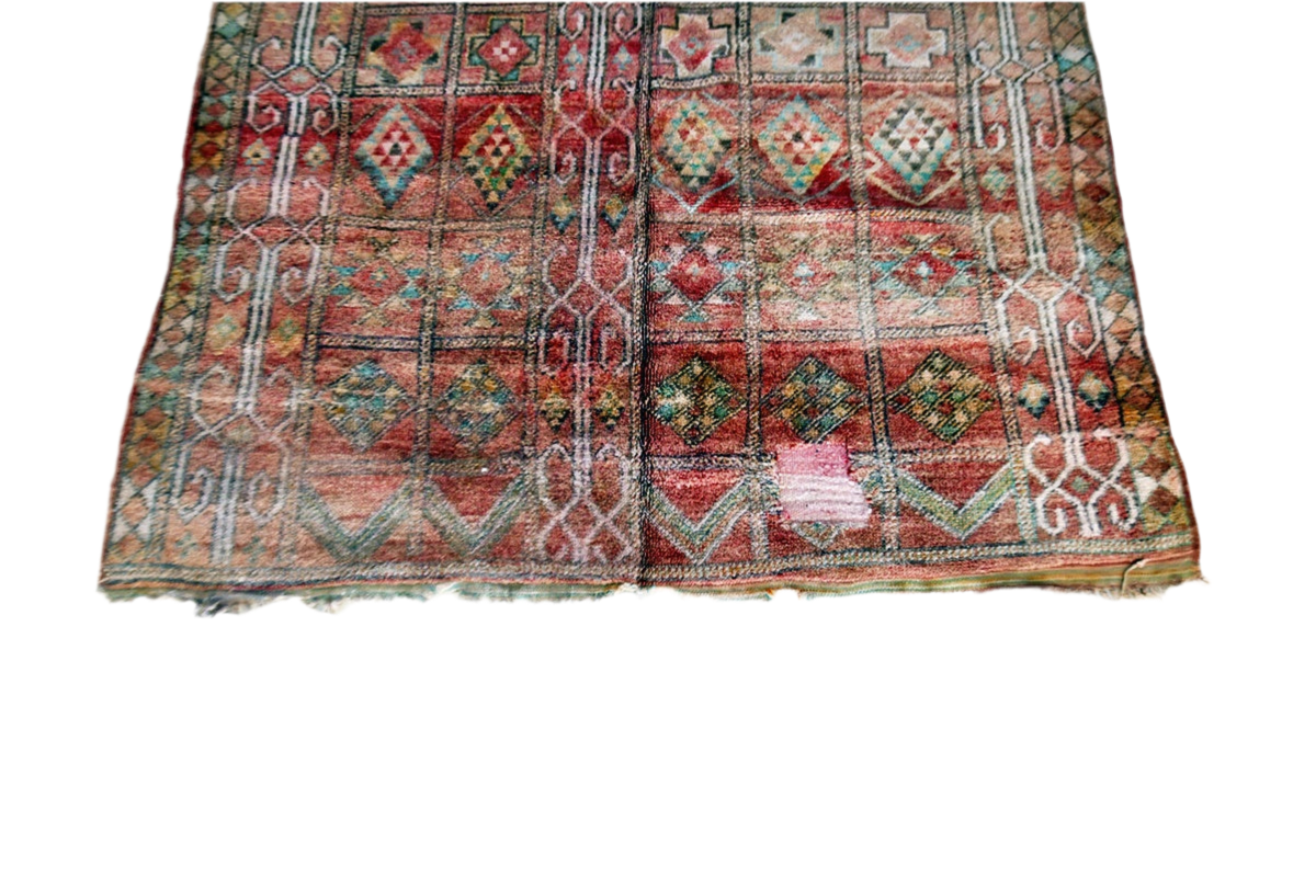 faded red symethrical moroccan vintage zemmour rugs bottom
