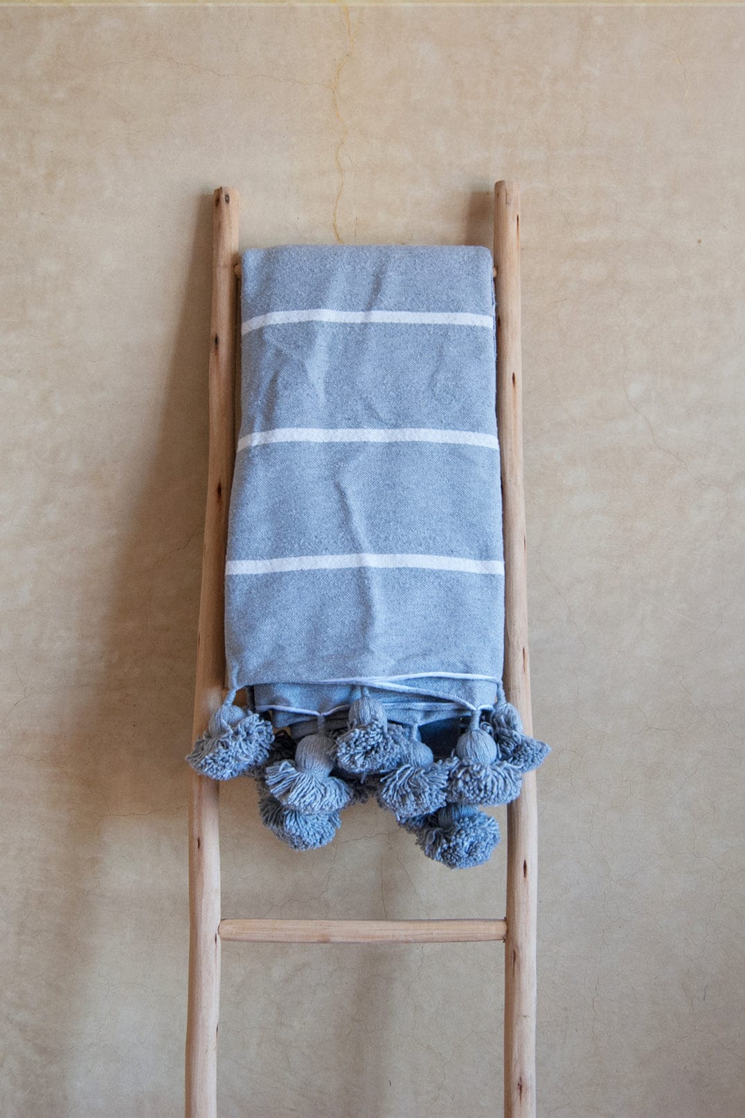 GREY_WHITE_STRIPE_POM_POM_BEDSPREAD