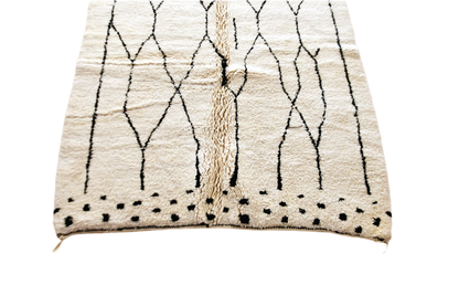 Beni Mrirt white black moroccan rug 