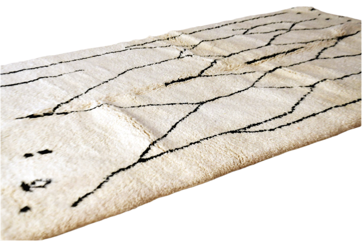 Beni Mrirt white black moroccan rug 