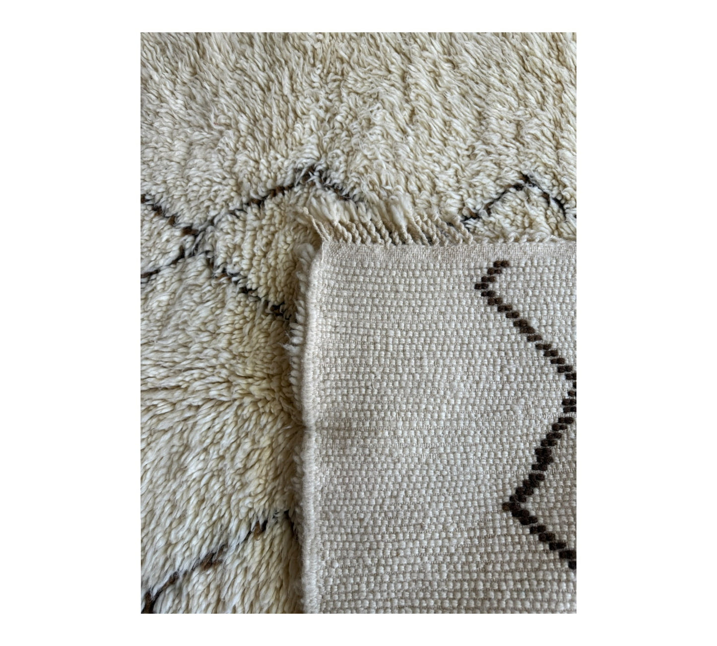 Beni ourain rug top shot plush pile back