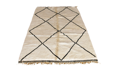 Blach white diamond beni mrirt carpet front