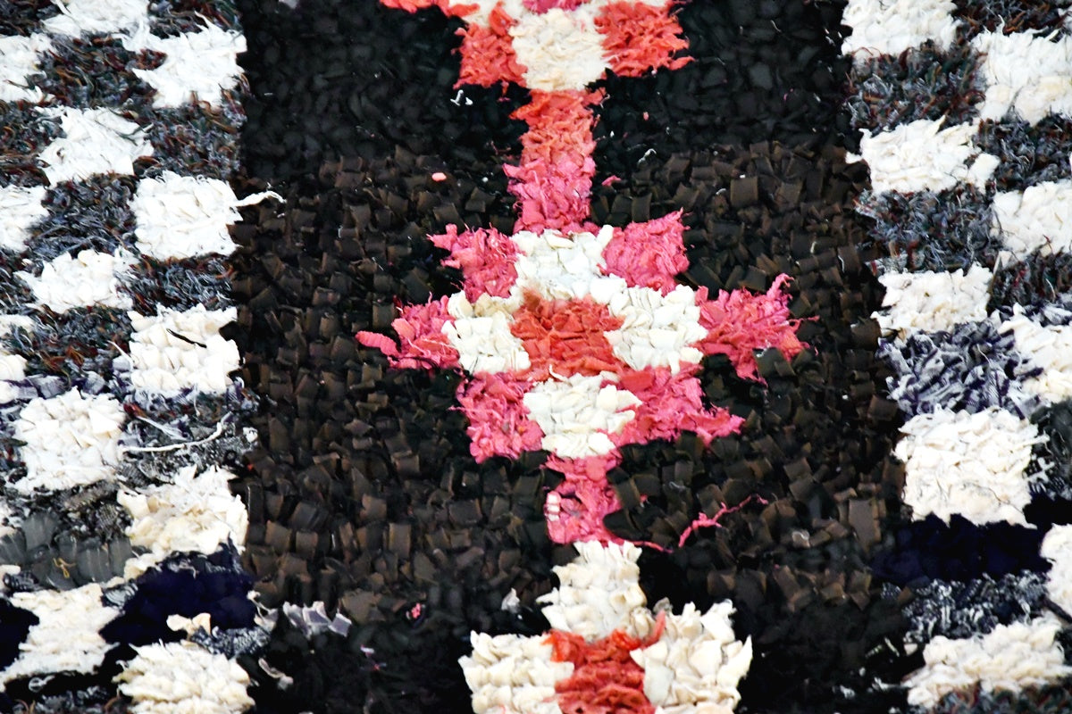 Boucherouite black pink rug close up
