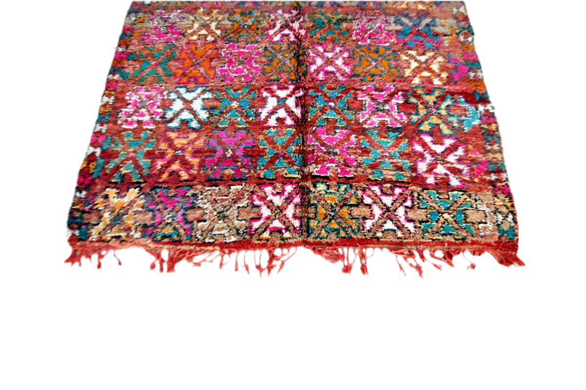 Bright red pink green vintage moroccan zemmour rug bottom tassels
