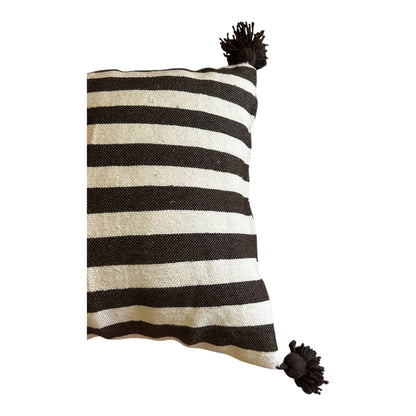 Labboho_Morocco_cushion_cover_pom_pom_stripped_lack_white