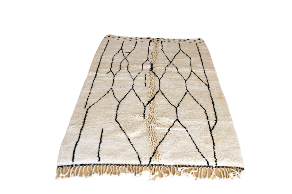 Moroccan white black beni mrirt carpet front