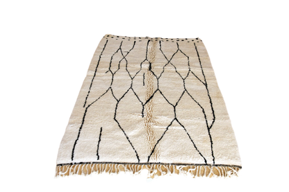Moroccan white black beni mrirt carpet front