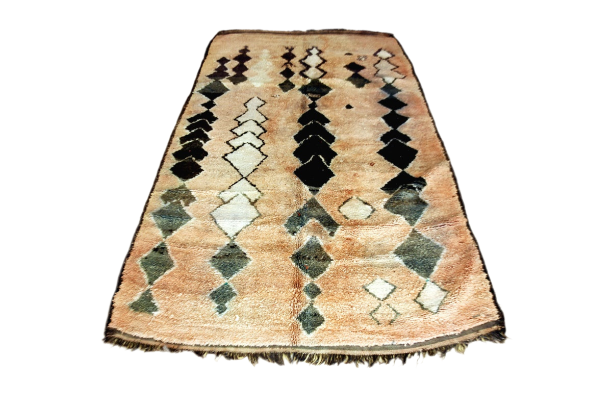 Peach black abstract moroccan Boujaad rug vintage front