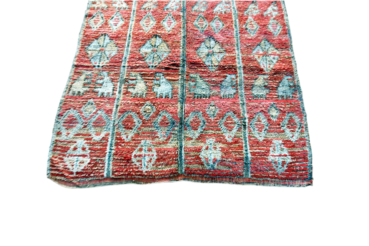 Pink blush vintage moroccan zemmour rug top
