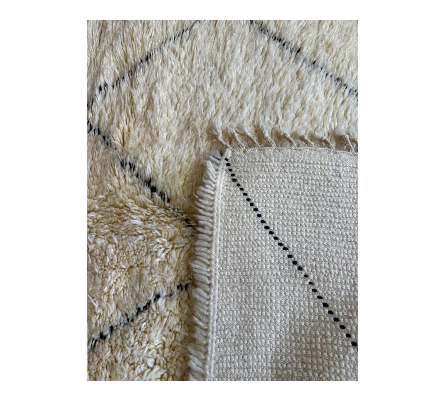 Plush beni ourain diamonds flufy close up back
