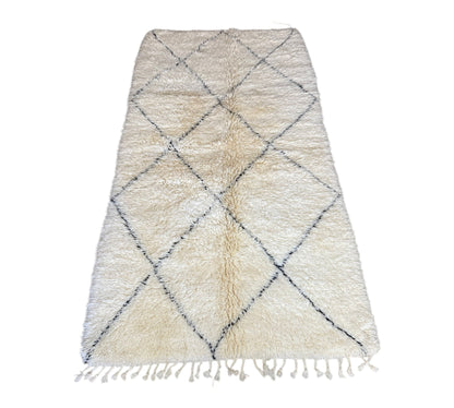 Plush beni ourain diamonds front