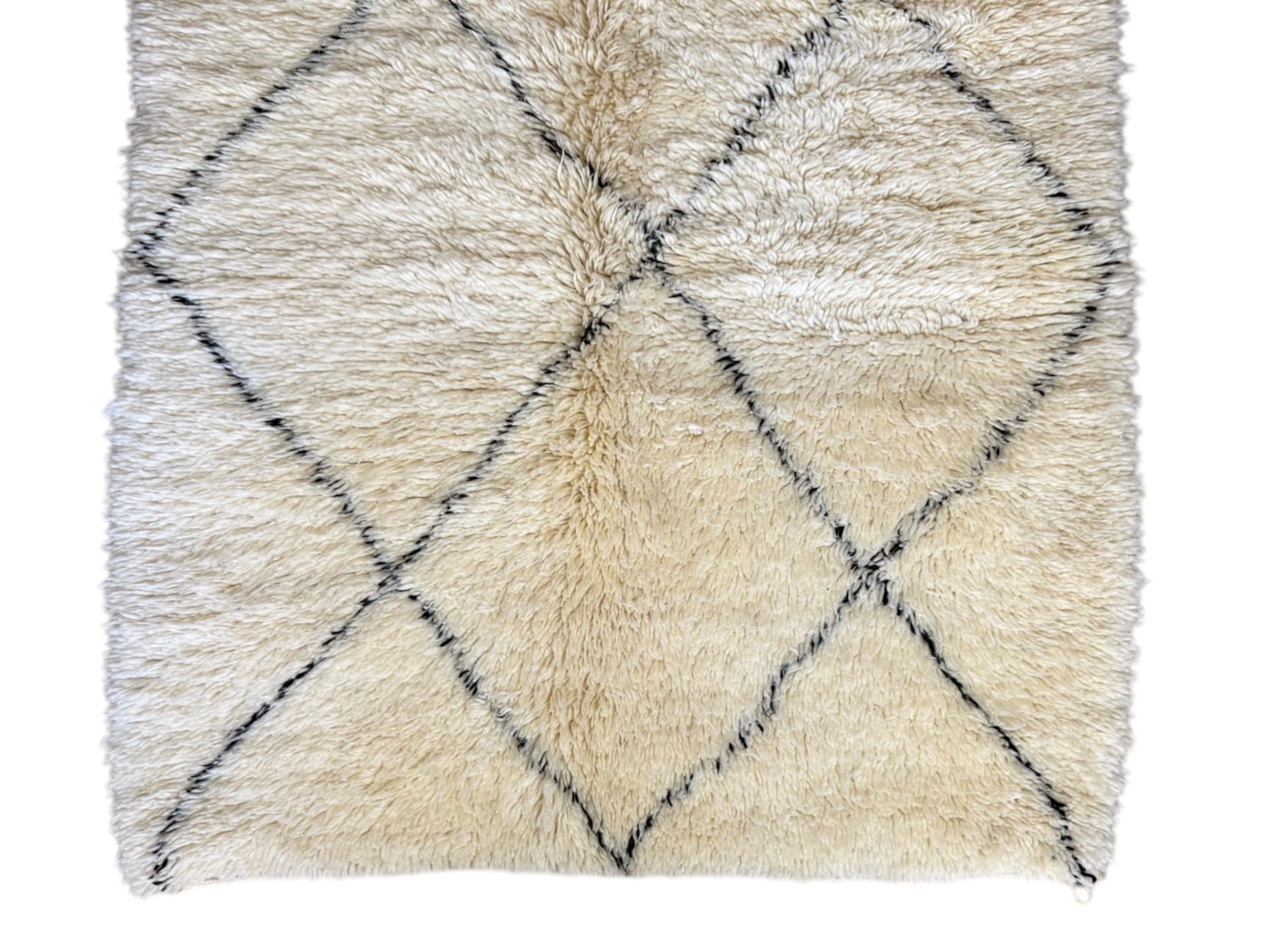 Plush beni ourain diamonds top