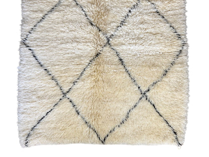 Plush beni ourain diamonds top