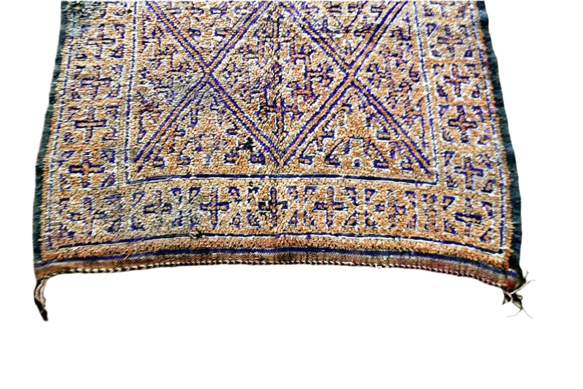 Sand purple Moroccan beni mguild vintage wool rug top