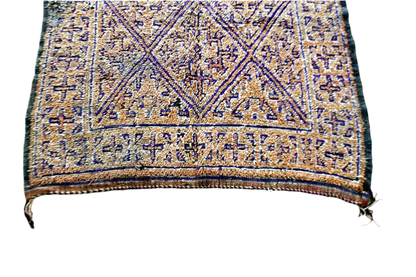 Sand purple Moroccan beni mguild vintage wool rug top