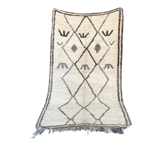 Small vintage Beni ouarain rug morocco standing