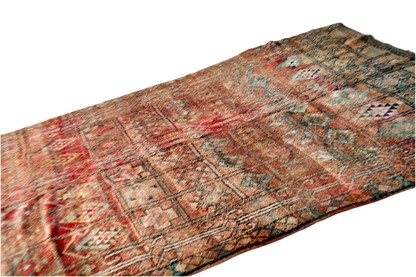 faded red symethrical moroccan vintage zemmour rugs side
