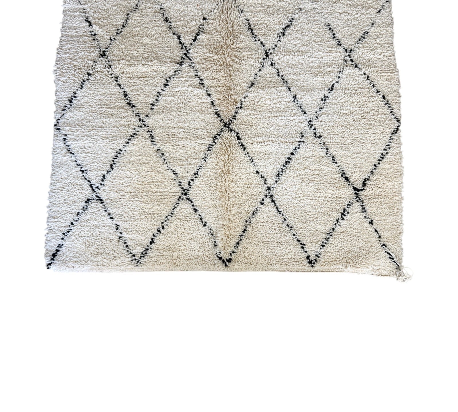 white & black diamonds symethrical beni ourain moroccan rug top