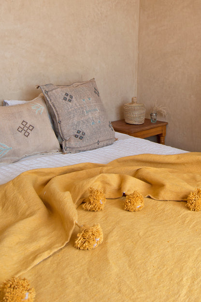 MUSTARD_POM_POM_BEDSPREAD_LS_3